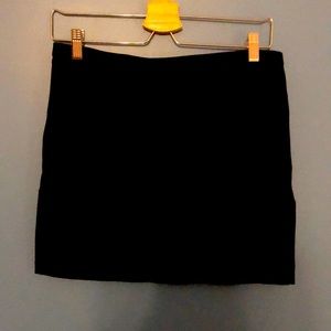 H&M stretchy mini-skirt